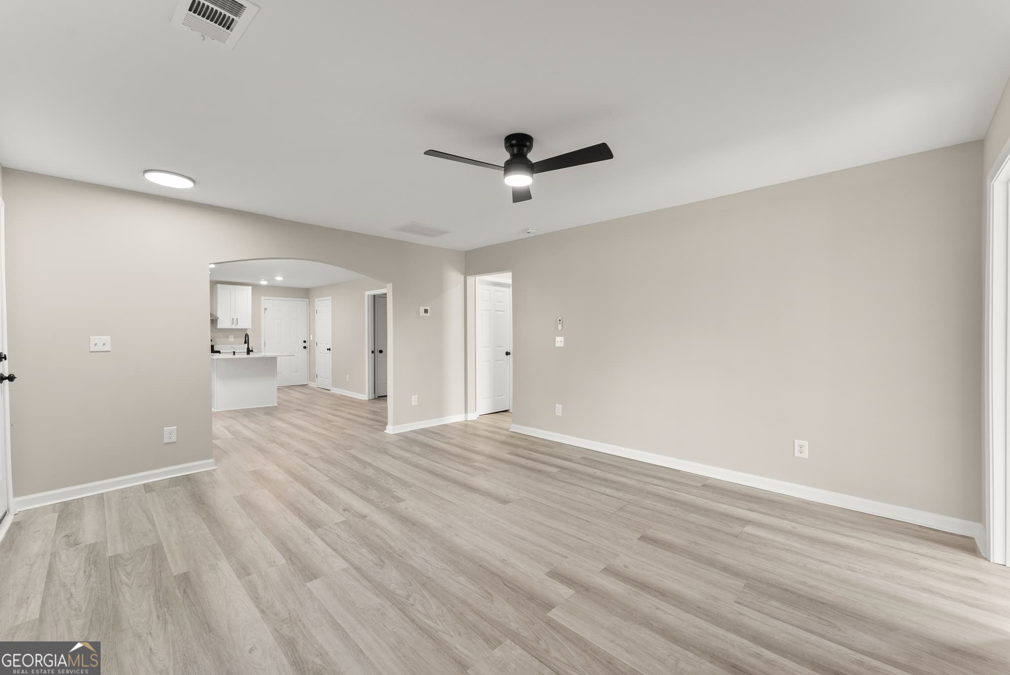 3 bedroom, 2 bathroom, 1,148 sq ft single family residence for sale at 239 E Currahee Street, Toccoa, GA 30577 — photo 8