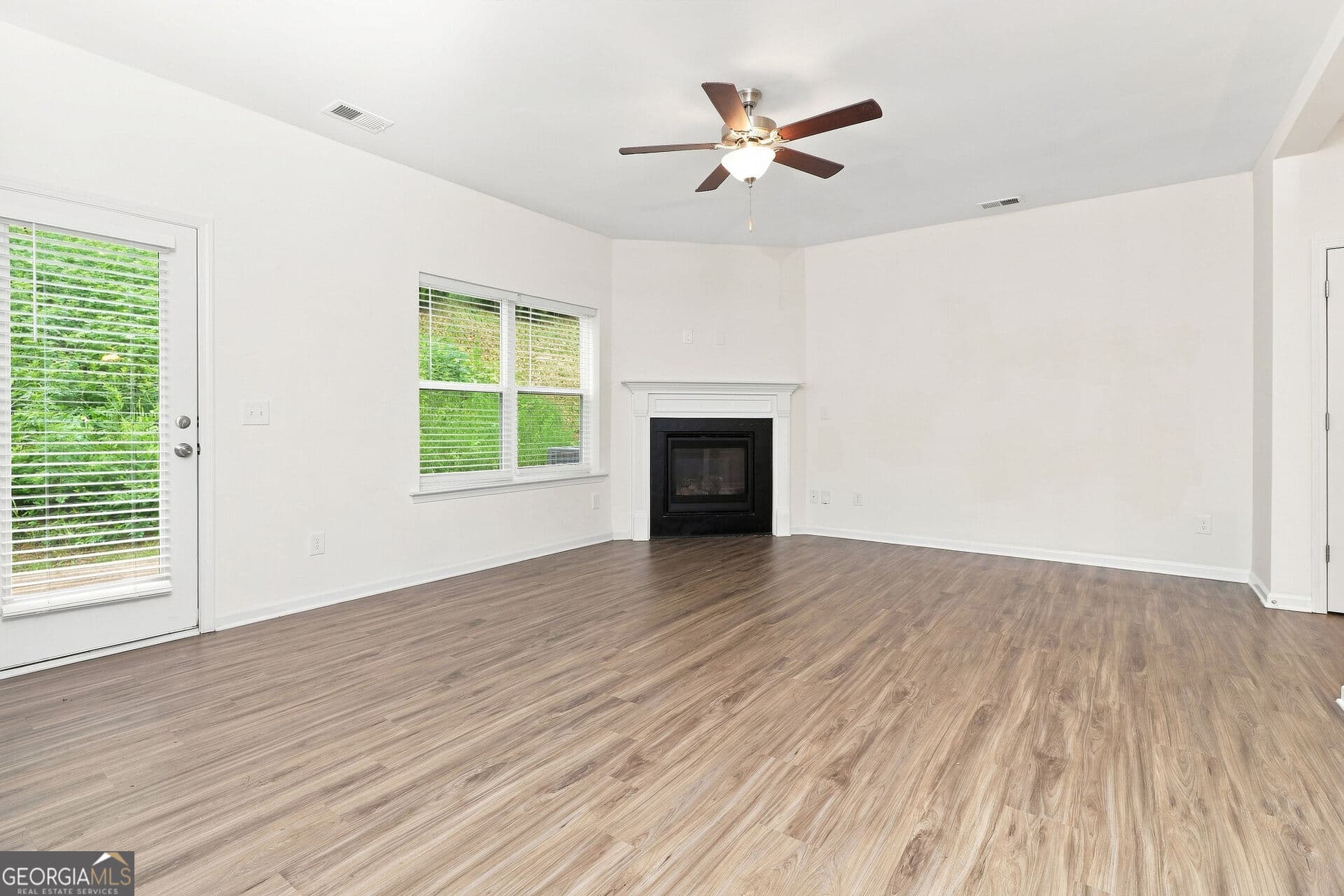 4 bedroom, 3.5 bathroom single family residence for sale at 176 Bryon Lane, Acworth, GA 30102 — photo 9