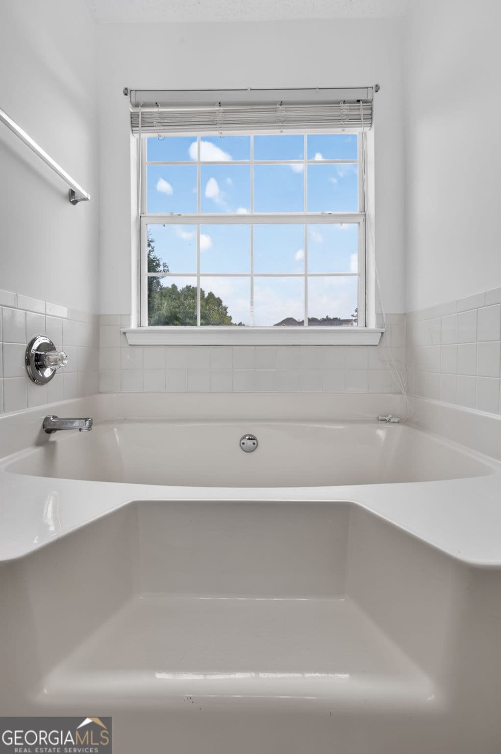 3 bedroom, 2 bathroom, 1,447 sq ft single family residence for sale at 4135 Green Field Drive, Douglasville, GA 30135 — photo 5