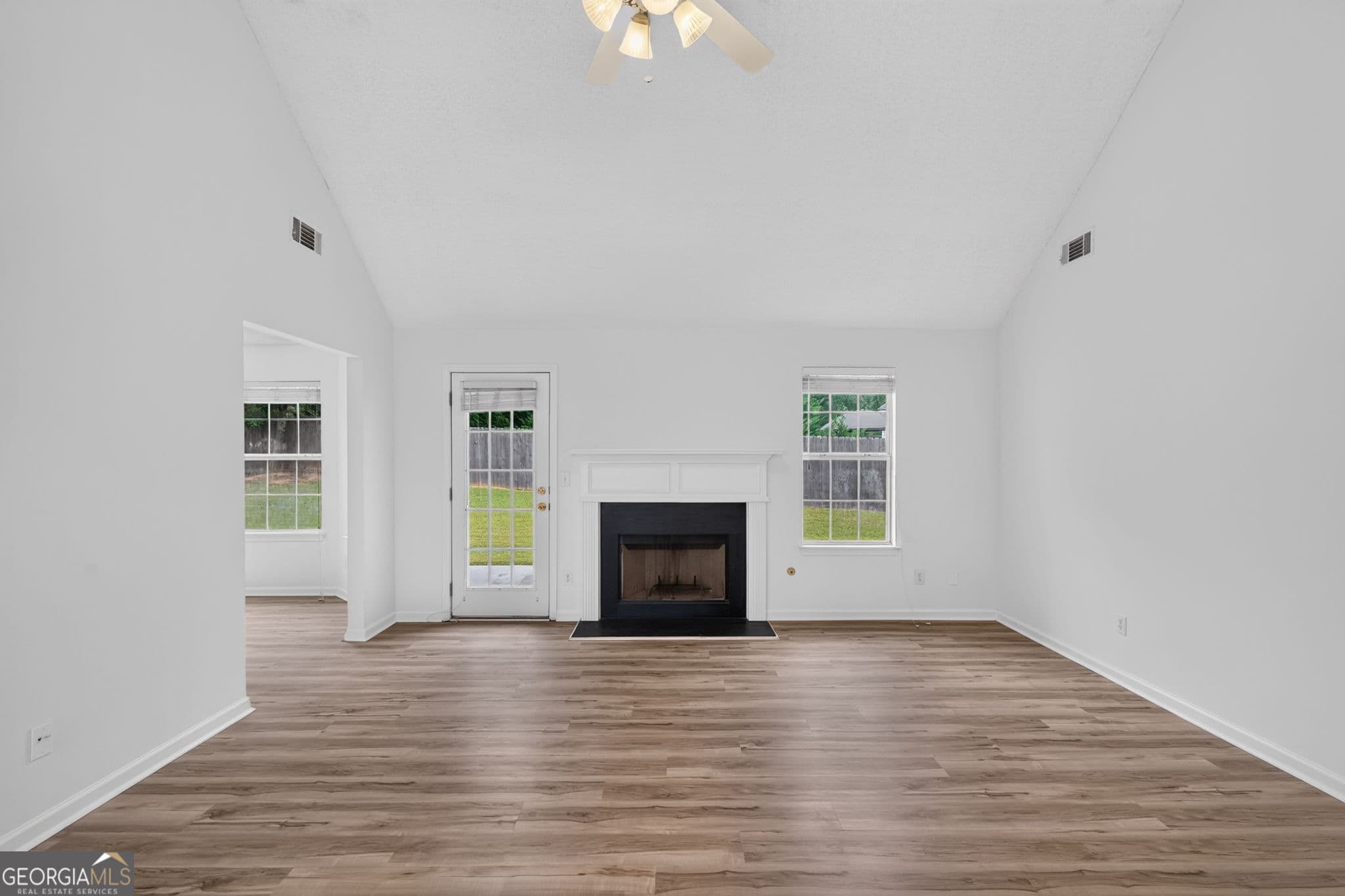 3 bedroom, 2 bathroom, 1,447 sq ft single family residence for sale at 4135 Green Field Drive, Douglasville, GA 30135 — photo 8