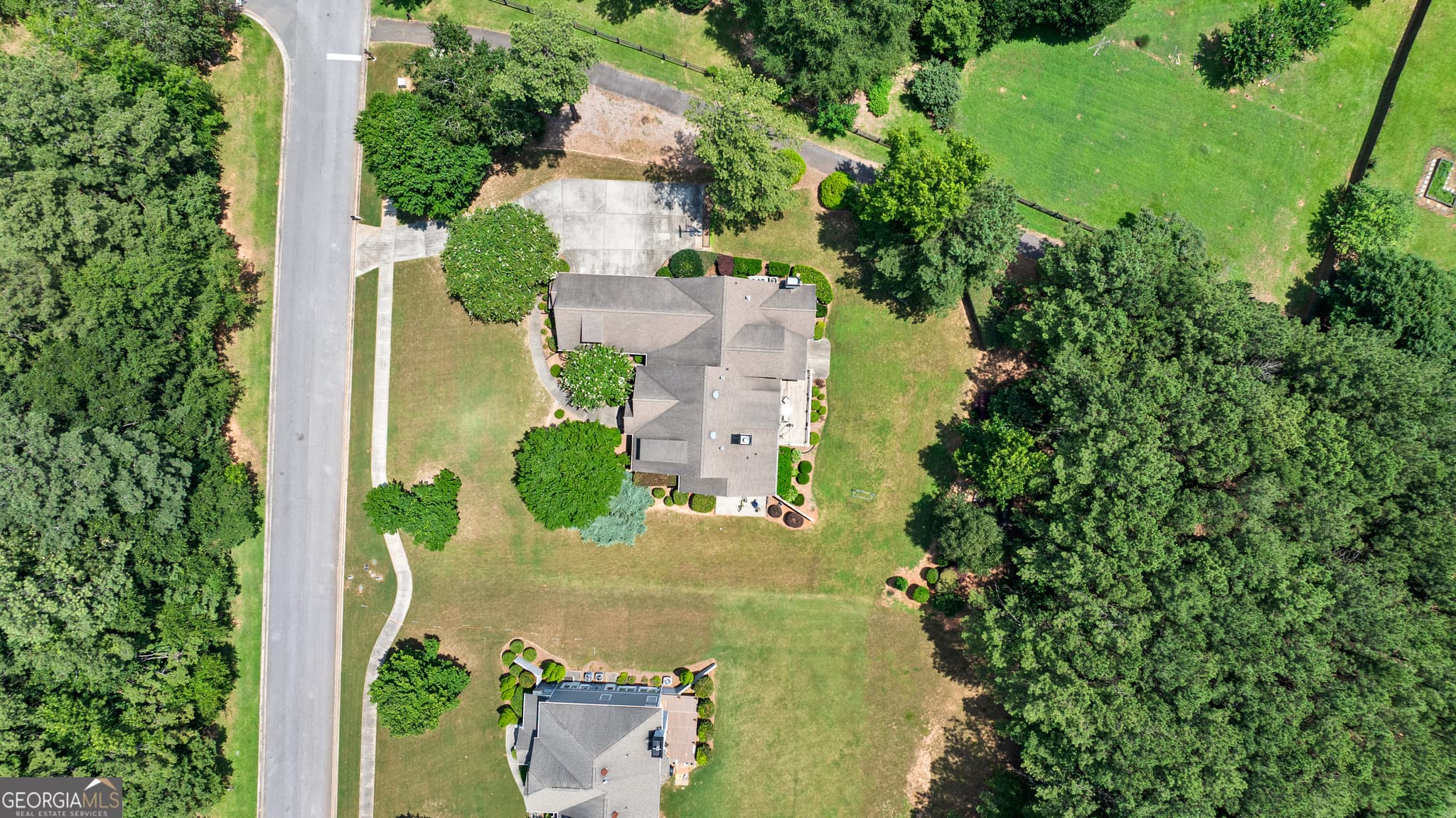 5 bedroom, 4.5 bathroom single family residence for sale at 599 McDade Street, Tyrone, GA 30290 — photo 2