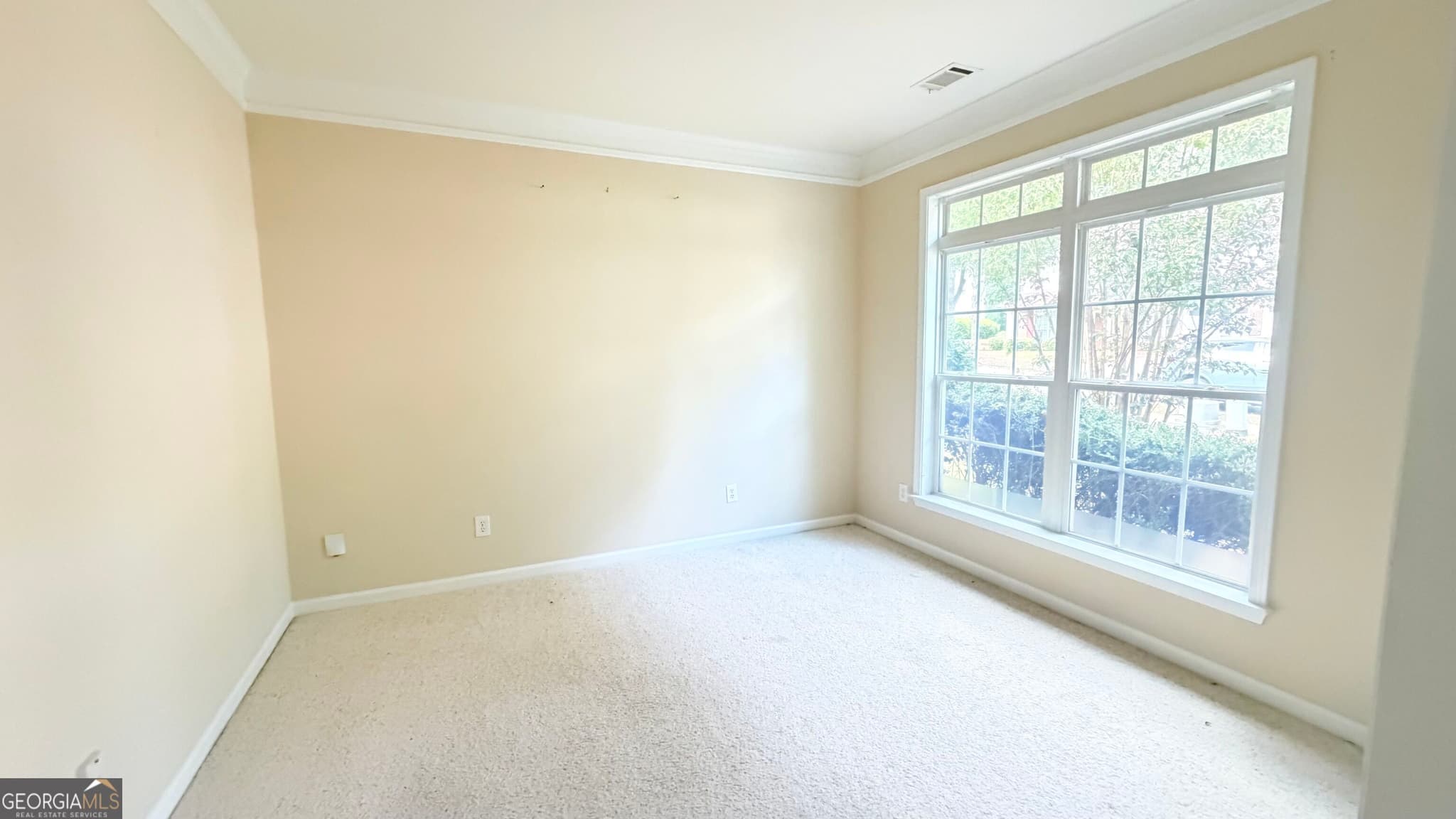 5 bedroom, 3 bathroom, 2,339 sq ft single family residence for sale at 1185 Martins Down Drive, Lawrenceville, GA 30045 — photo 2