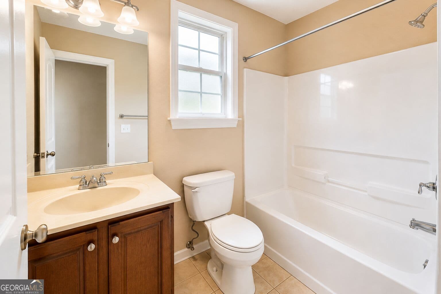 5 bedroom, 3 bathroom, 2,339 sq ft single family residence for sale at 1185 Martins Down Drive, Lawrenceville, GA 30045 — photo 7