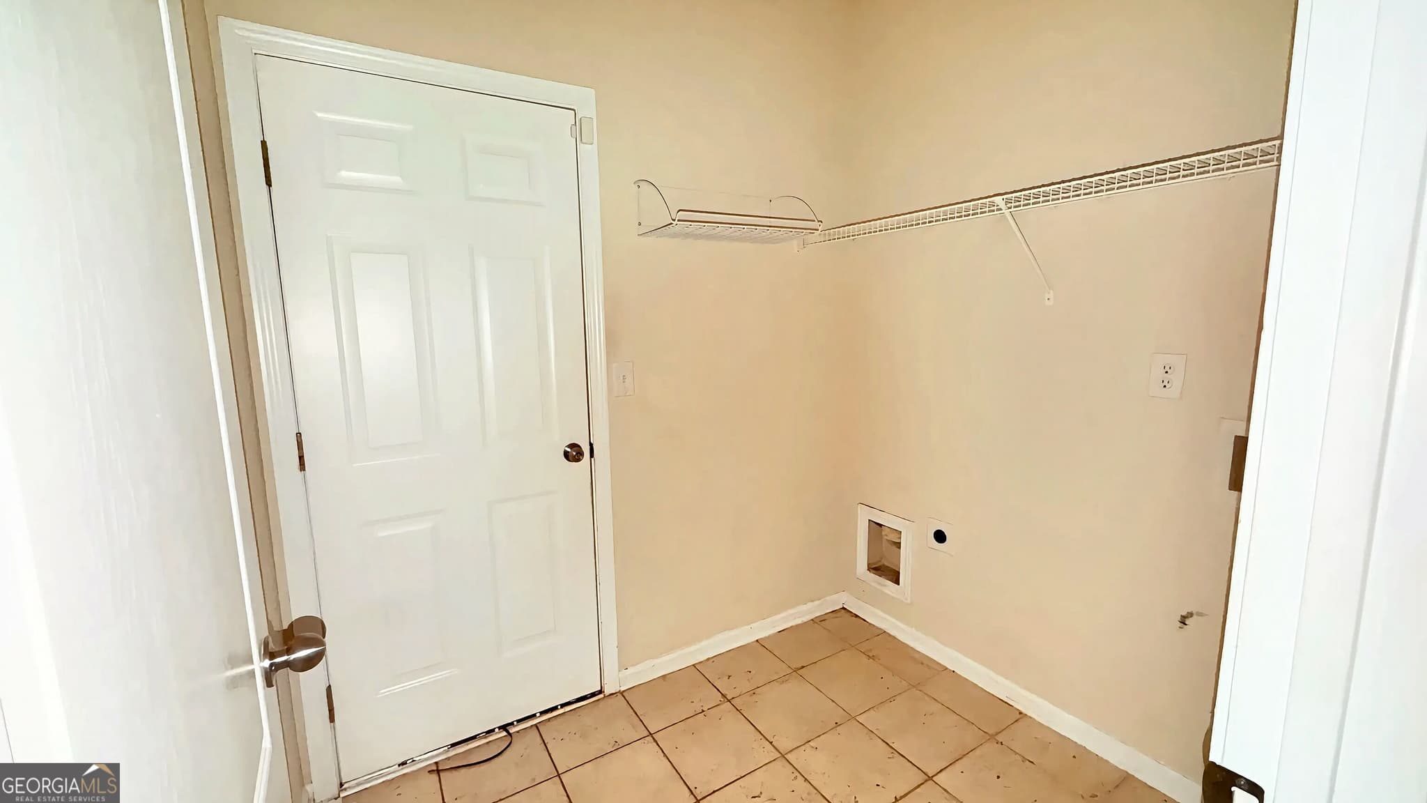 5 bedroom, 3 bathroom, 2,339 sq ft single family residence for sale at 1185 Martins Down Drive, Lawrenceville, GA 30045 — photo 8