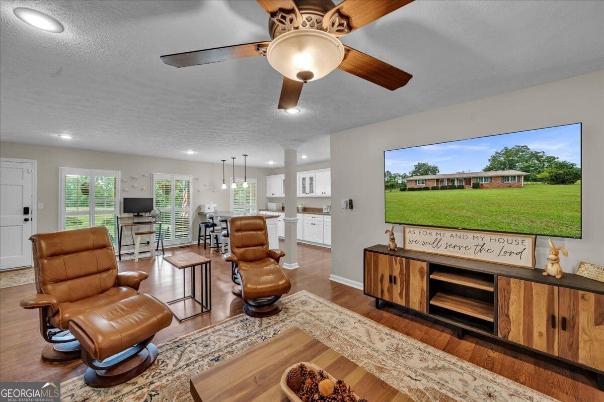 4 bedroom, 3 bathroom, 2,370 sq ft single family residence for sale at 2685 US Highway 441, Irwinton, GA 31042 — photo 7