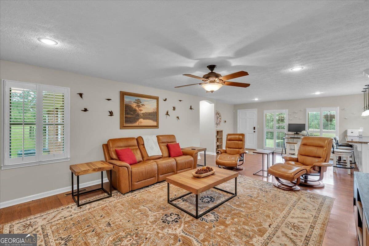 4 bedroom, 3 bathroom, 2,370 sq ft single family residence for sale at 2685 US Highway 441, Irwinton, GA 31042 — photo 8