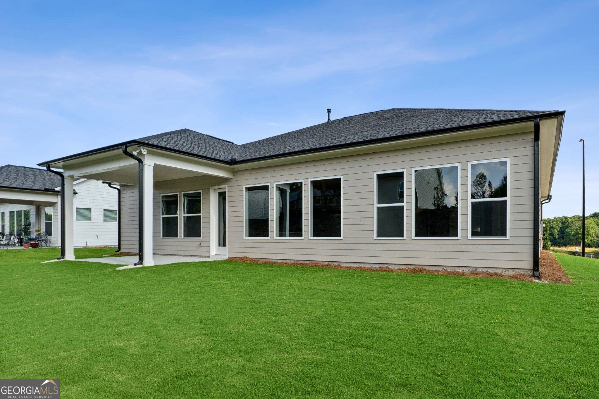 3 bedroom, 3 bathroom, 2,310 sq ft single family residence for sale at 242 Mill Chase Drive, Dallas, GA 30157 — photo 2
