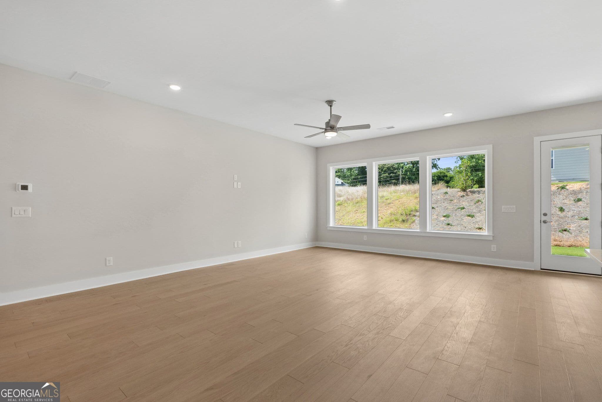 3 bedroom, 3 bathroom, 2,310 sq ft single family residence for sale at 242 Mill Chase Drive, Dallas, GA 30157 — photo 9