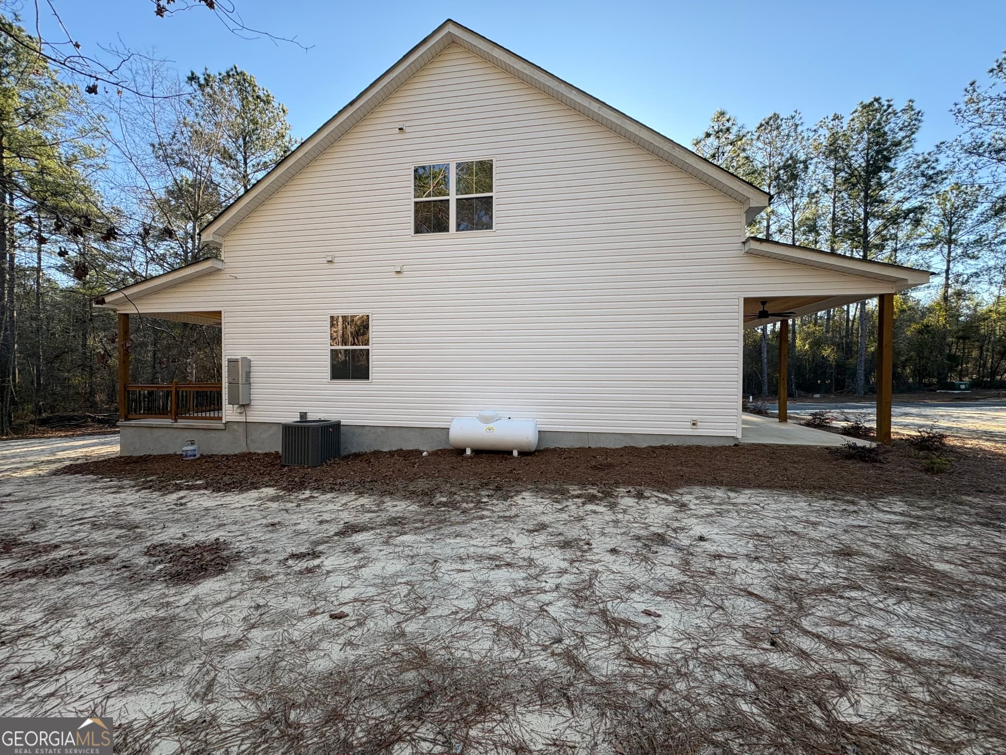 3 bedroom, 2.5 bathroom, 1,877 sq ft single family residence under contract at 435 Muskogee Trail, Dublin, GA 31021 — photo 2