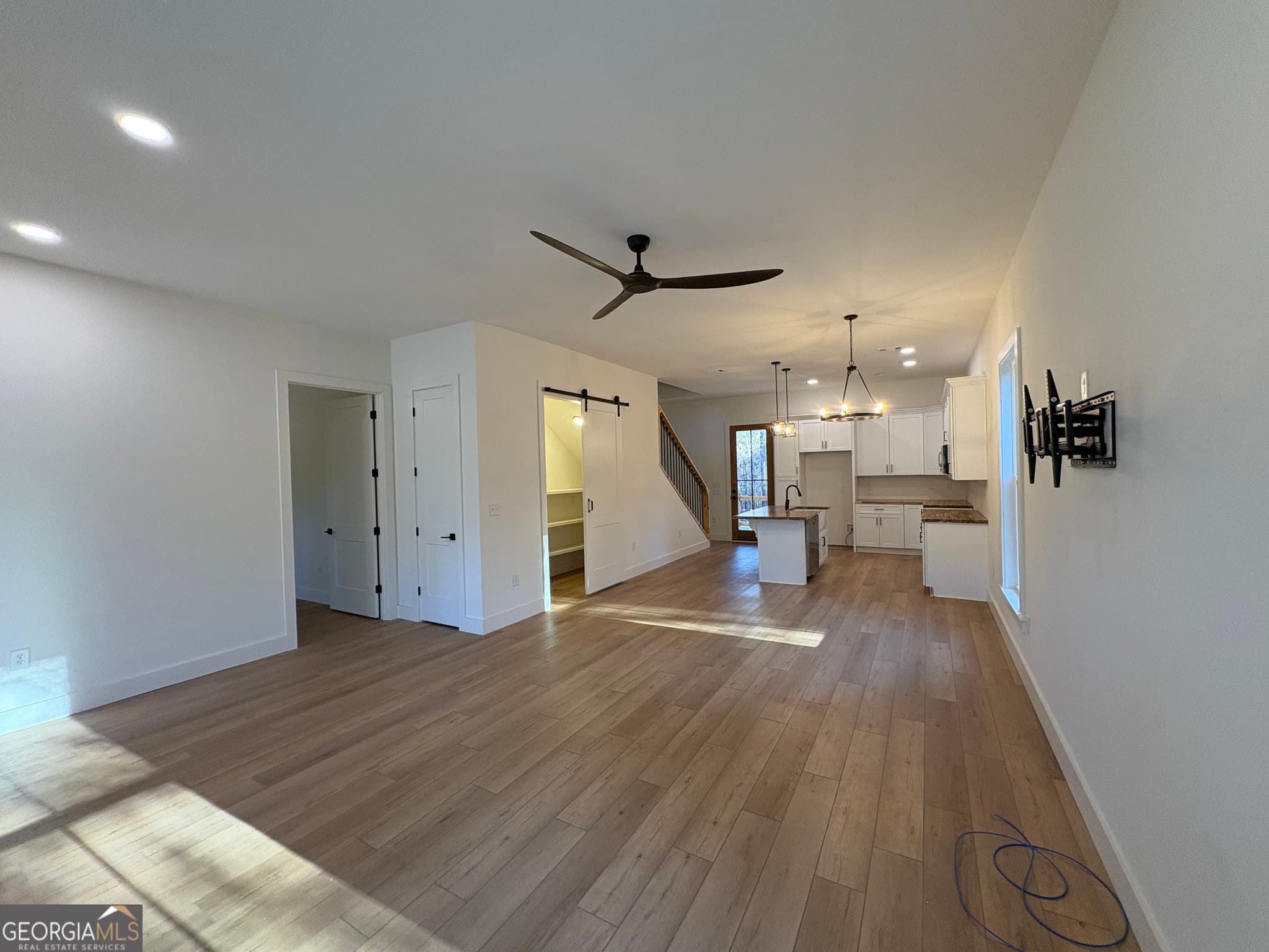 3 bedroom, 2.5 bathroom, 1,877 sq ft single family residence under contract at 435 Muskogee Trail, Dublin, GA 31021 — photo 6