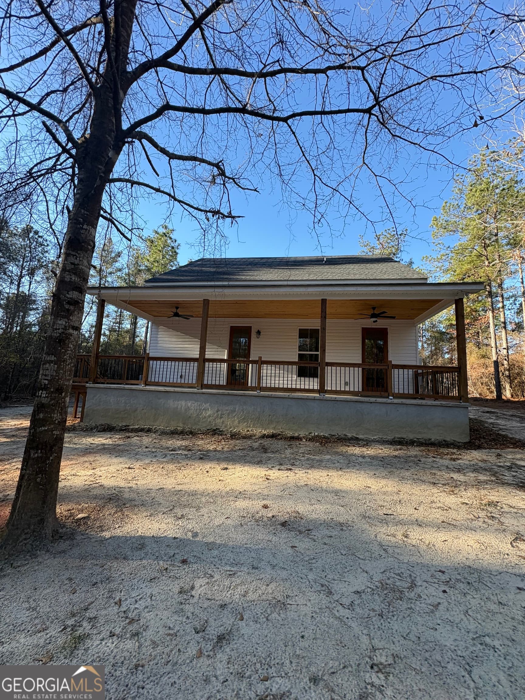 3 bedroom, 2.5 bathroom, 1,877 sq ft single family residence under contract at 435 Muskogee Trail, Dublin, GA 31021 — photo 3