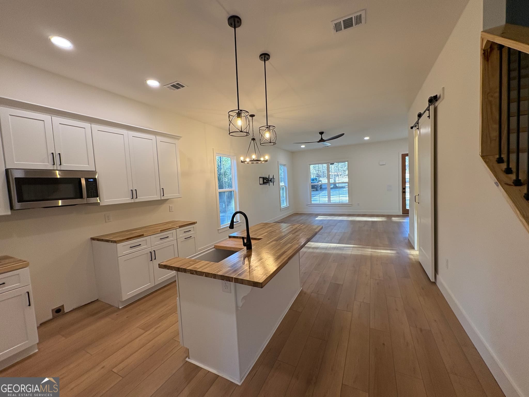 3 bedroom, 2.5 bathroom, 1,877 sq ft single family residence under contract at 435 Muskogee Trail, Dublin, GA 31021 — photo 9