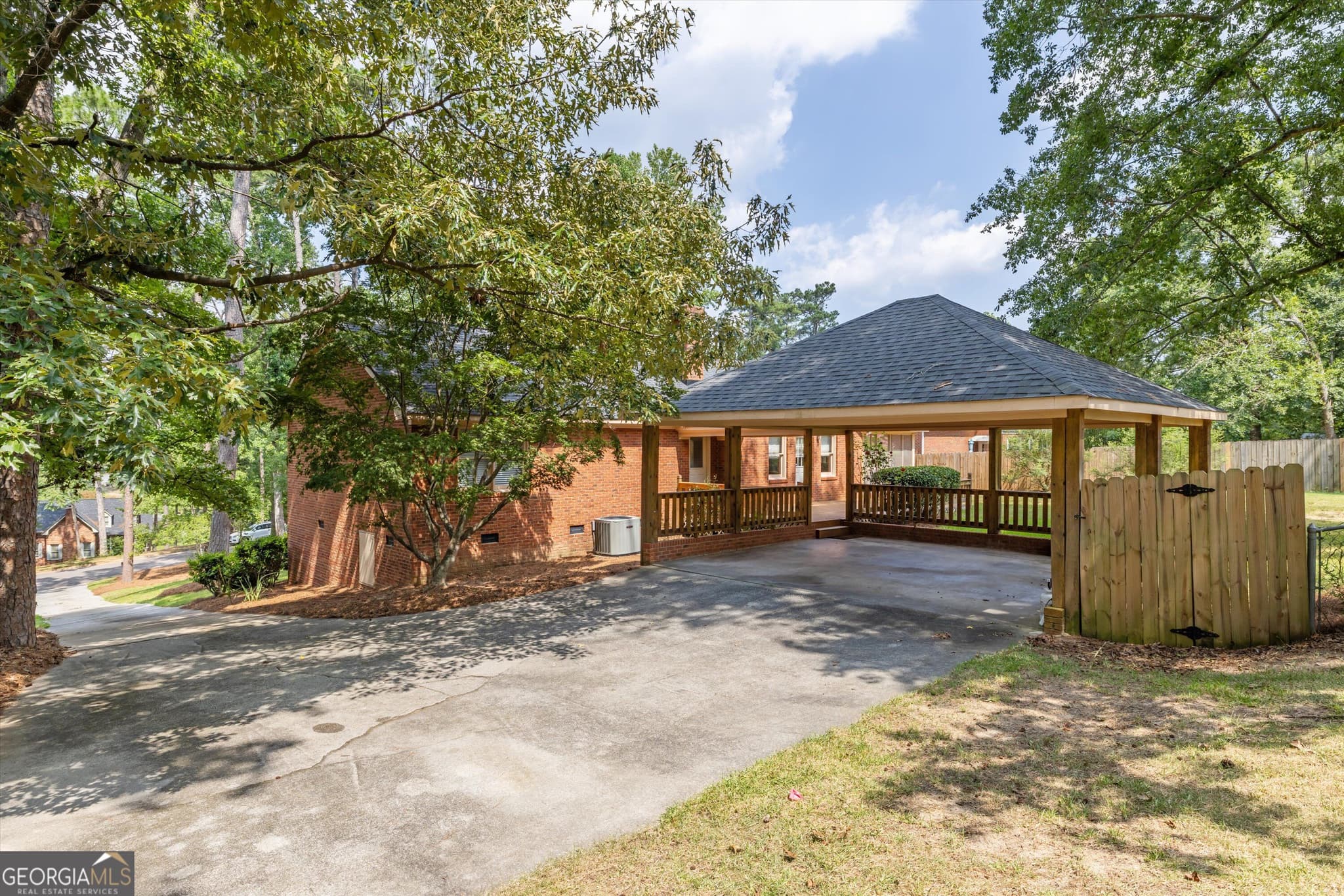 3 bedroom, 2.5 bathroom, 1,961 sq ft single family residence for sale at 223 Old Mill Road, Martinez, GA 30907 — photo 6