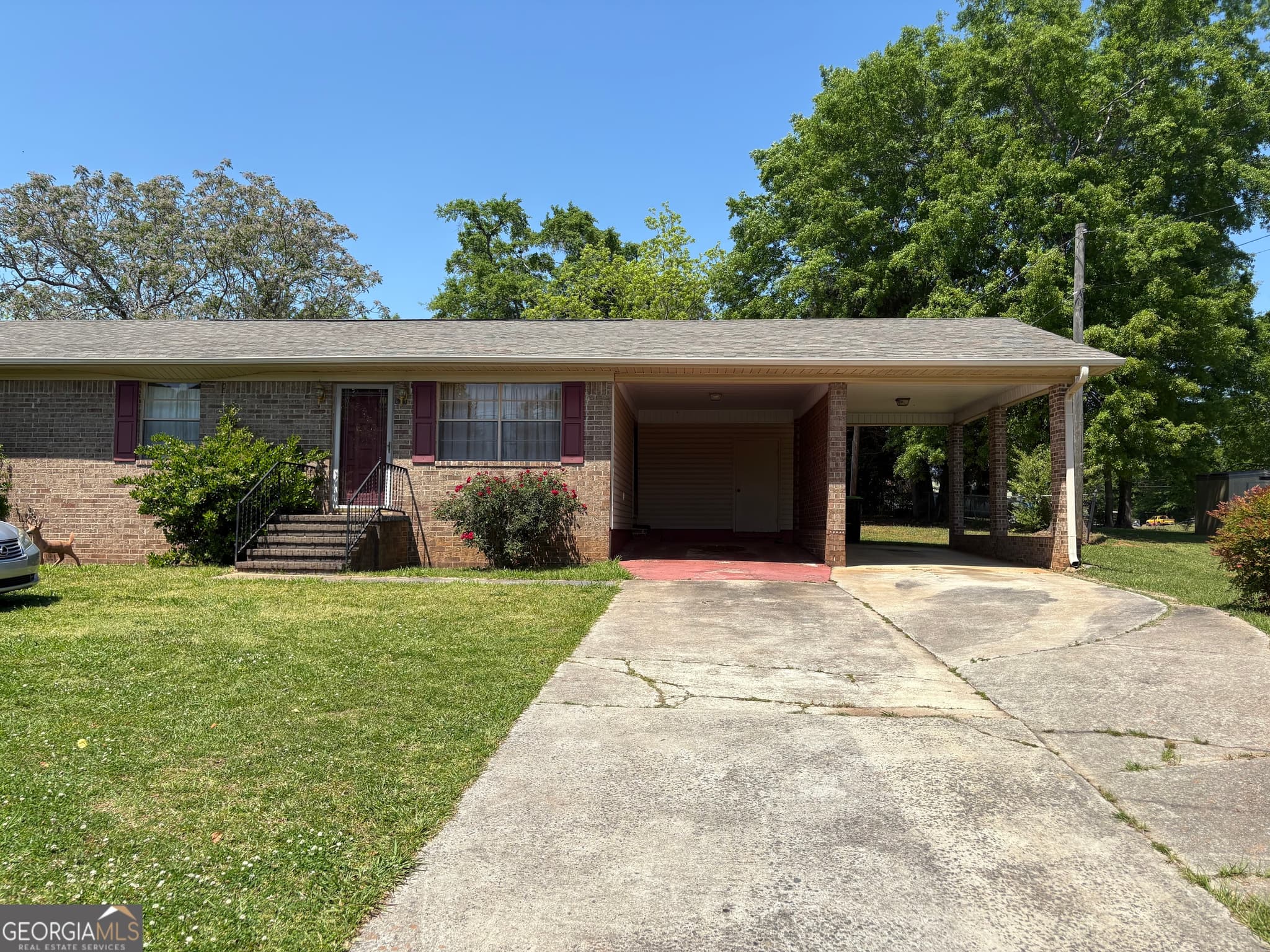 3 bedroom, 1.5 bathroom single family residence sold at 419 W Moores Crossing Road, Thomaston, GA 30286