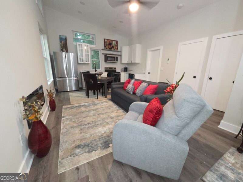 2 bedroom, 1 bathroom, 696 sq ft single family residence for rent at 5634 Simpson Avenue, Union City, GA 30291 for $1,750 a month — photo 4