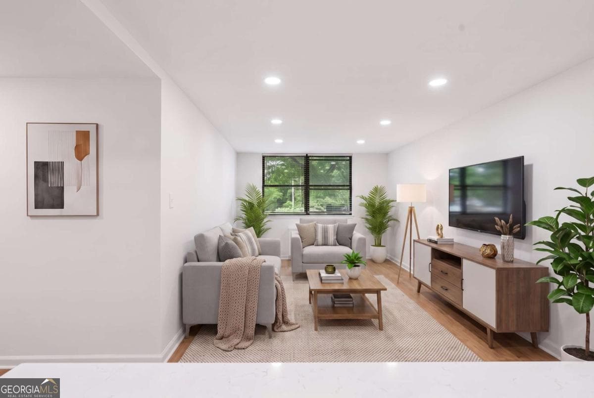 1 bedroom, 1 bathroom, 642 sq ft condominium for sale at 2965 Pharr Court South 118, Atlanta, GA 30305 — photo 9
