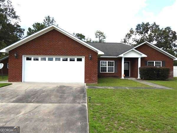 4 bedroom, 2 bathroom, 2,061 sq ft single family residence for rent at 164 Glynn Court, Hinesville, GA 31313 for $1,900 a month