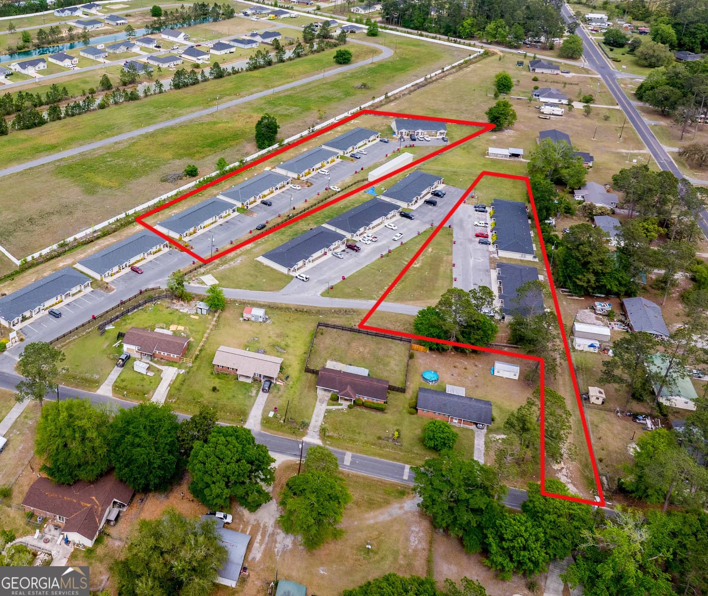 multi family for sale at 609 Beach Road, Baxley, GA 31513