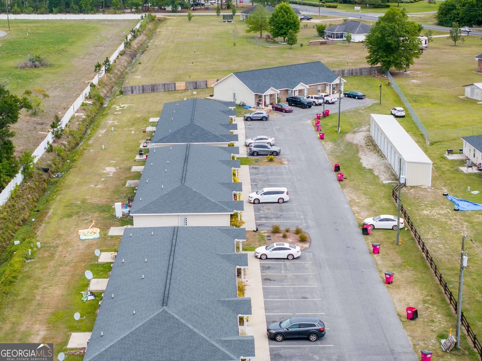 multi family for sale at 609 Beach Road, Baxley, GA 31513 — photo 4