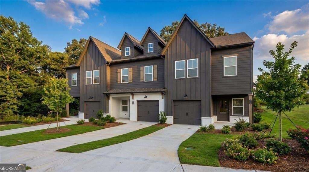 3 bedroom, 2.5 bathroom, 1,805 sq ft townhouse for sale at 74 Fausett Lane, Dawsonville, GA 30534