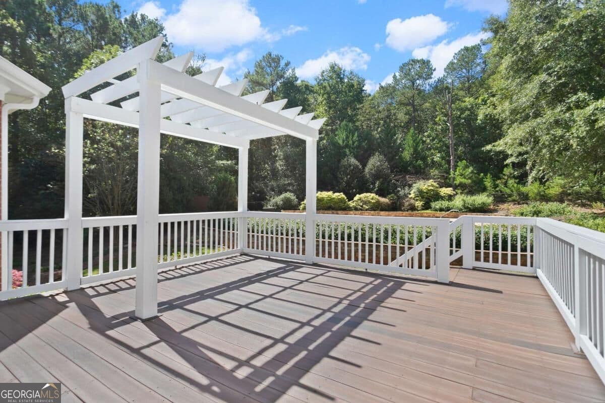 4 bedroom, 4.5 bathroom, 3,899 sq ft single family residence for sale at 1100 Coday Bluff, Athens, GA 30606 — photo 6