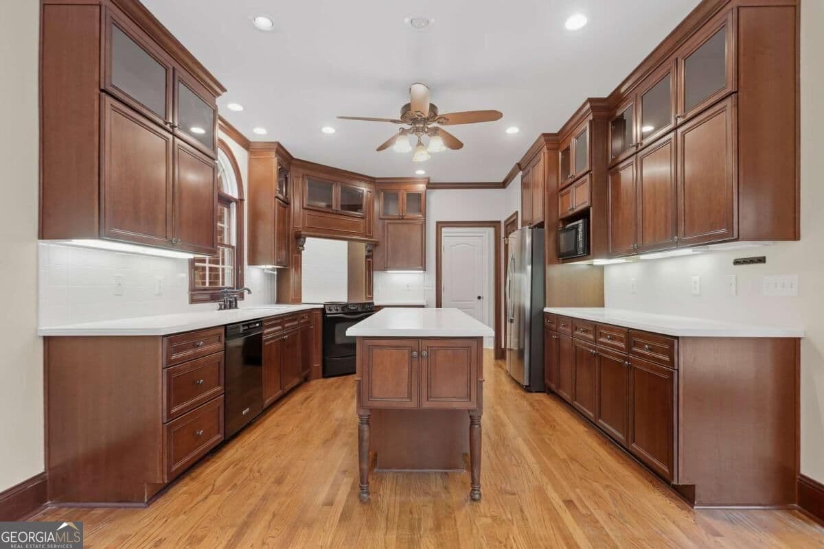 4 bedroom, 4.5 bathroom, 3,899 sq ft single family residence for sale at 1100 Coday Bluff, Athens, GA 30606 — photo 9