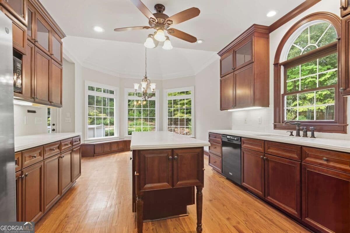 4 bedroom, 4.5 bathroom, 3,899 sq ft single family residence for sale at 1100 Coday Bluff, Athens, GA 30606 — photo 8