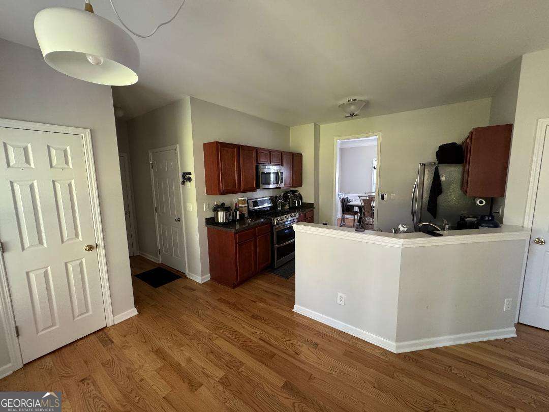 4 bedroom, 2.5 bathroom, 2,862 sq ft single family residence for sale at 942 Koala Street, Lawrenceville, GA 30043 — photo 3