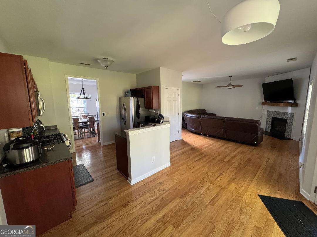 4 bedroom, 2.5 bathroom, 2,862 sq ft single family residence for sale at 942 Koala Street, Lawrenceville, GA 30043 — photo 4