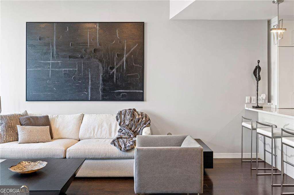 1 bedroom, 1 bathroom, 928 sq ft condominium for sale at 3325 Piedmont Road 1608, Atlanta, GA 30305 — photo 7