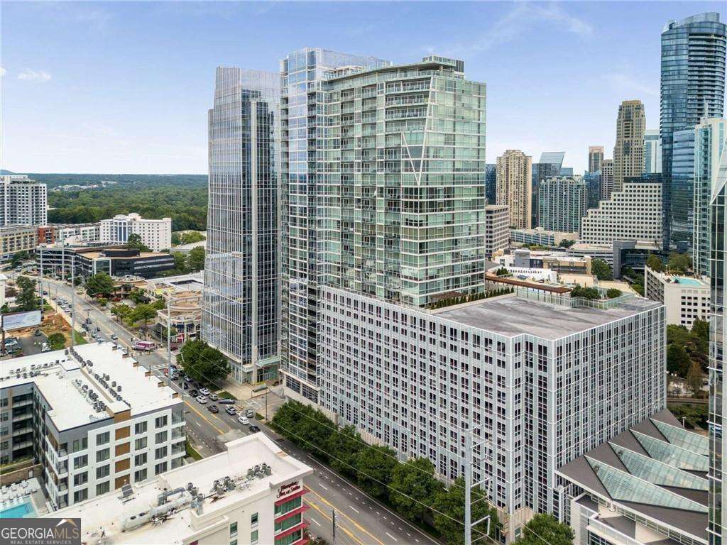 1 bedroom, 1 bathroom, 928 sq ft condominium for sale at 3325 Piedmont Road 1608, Atlanta, GA 30305 — photo 3