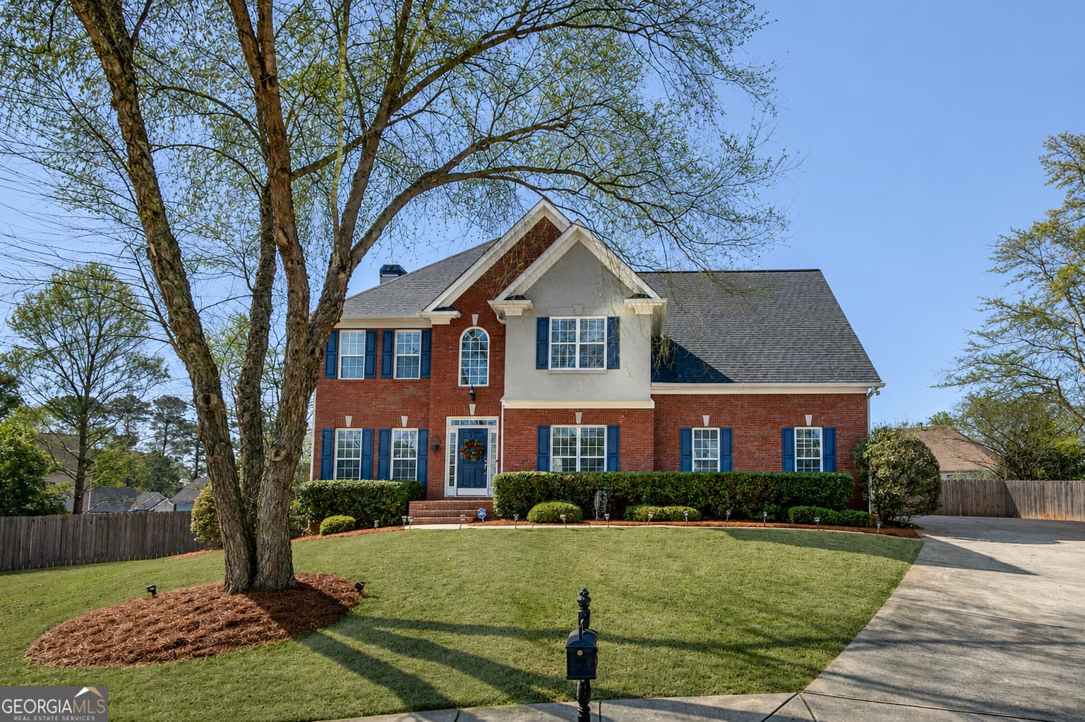 4 bedroom, 3.5 bathroom, 4,043 sq ft single family residence sold at 1608 School House Run, Dacula, GA 30019
