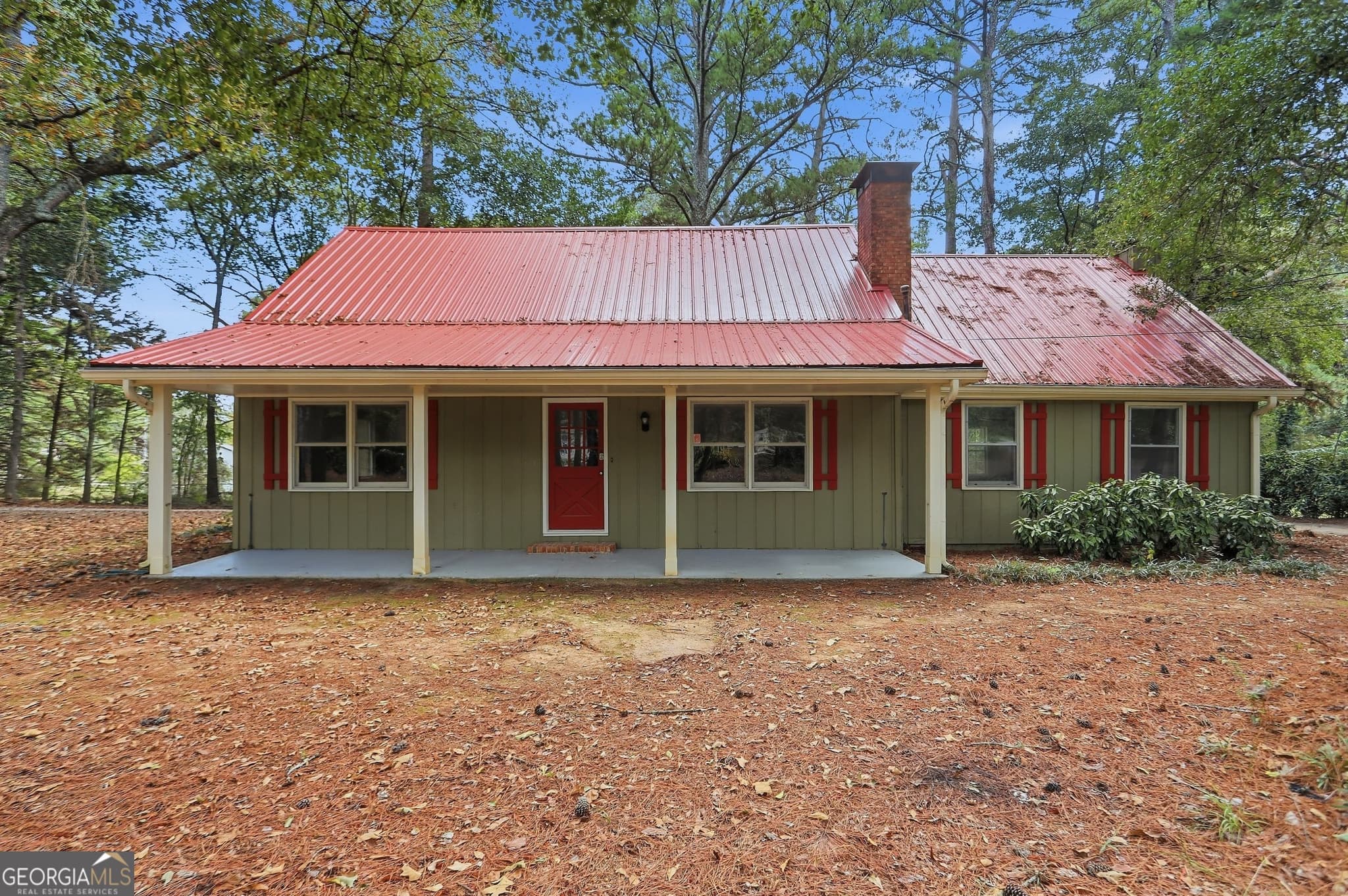 3 bedroom, 2 bathroom, 2,269 sq ft single family residence for sale at 4334 Highway 20, Conyers, GA 30013 — photo 1 of 20