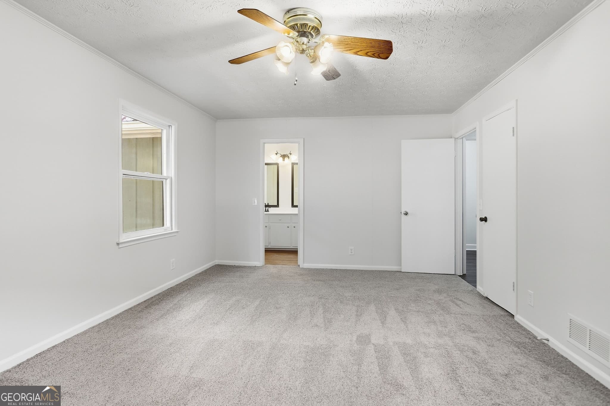 3 bedroom, 2 bathroom, 2,269 sq ft single family residence for sale at 4334 Highway 20, Conyers, GA 30013 — photo 9