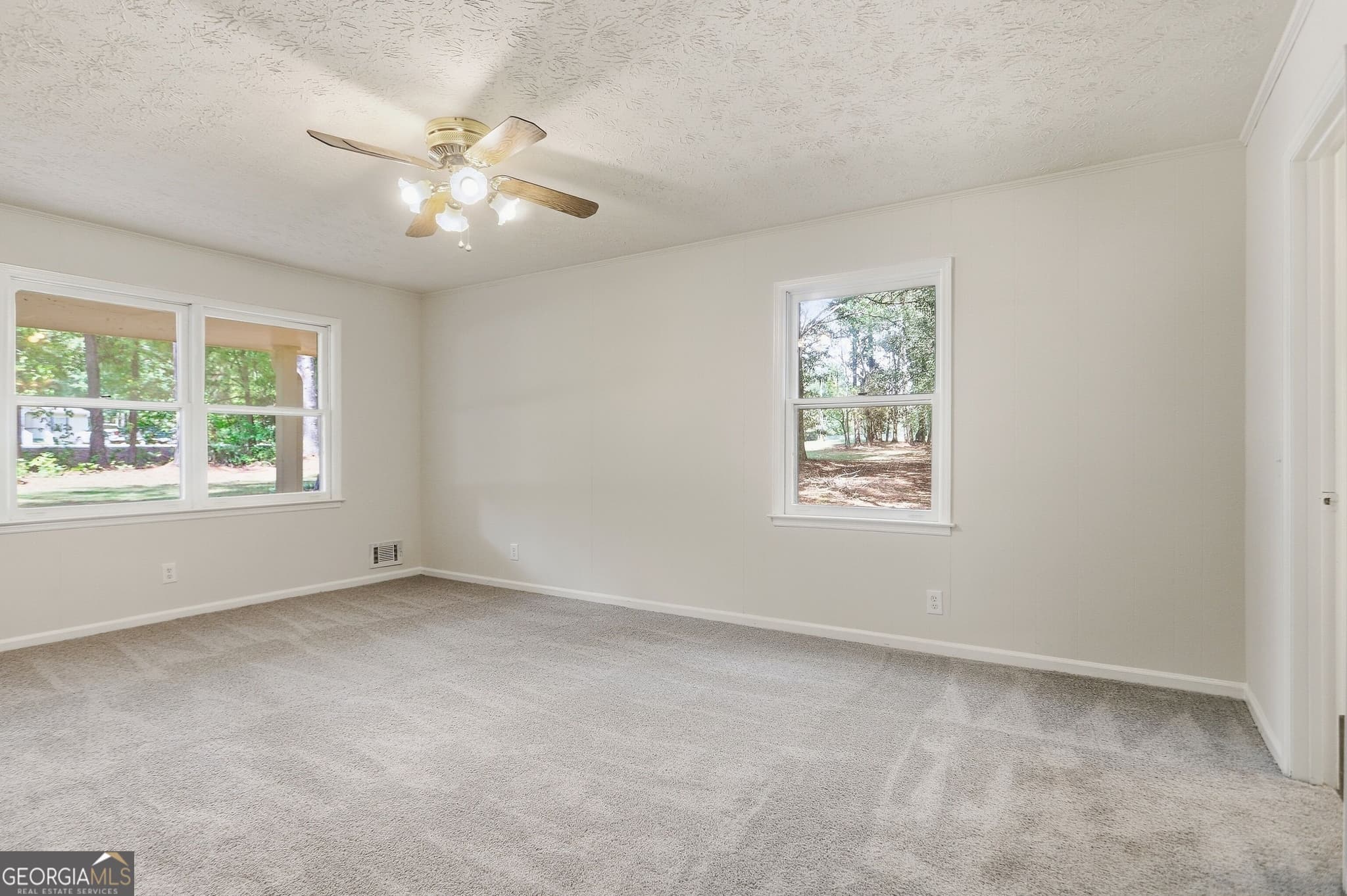 3 bedroom, 2 bathroom, 2,269 sq ft single family residence for sale at 4334 Highway 20, Conyers, GA 30013 — photo 8