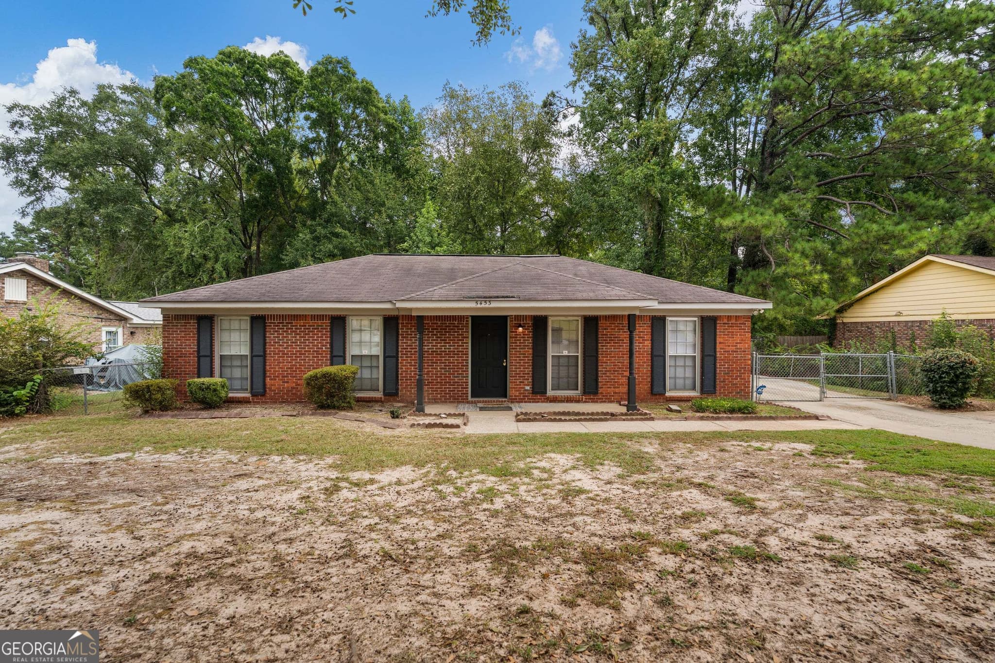3 bedroom, 2 bathroom, 1,346 sq ft single family residence for sale at 5453 Cranston Drive, Columbus, GA 31907 — photo 1 of 23