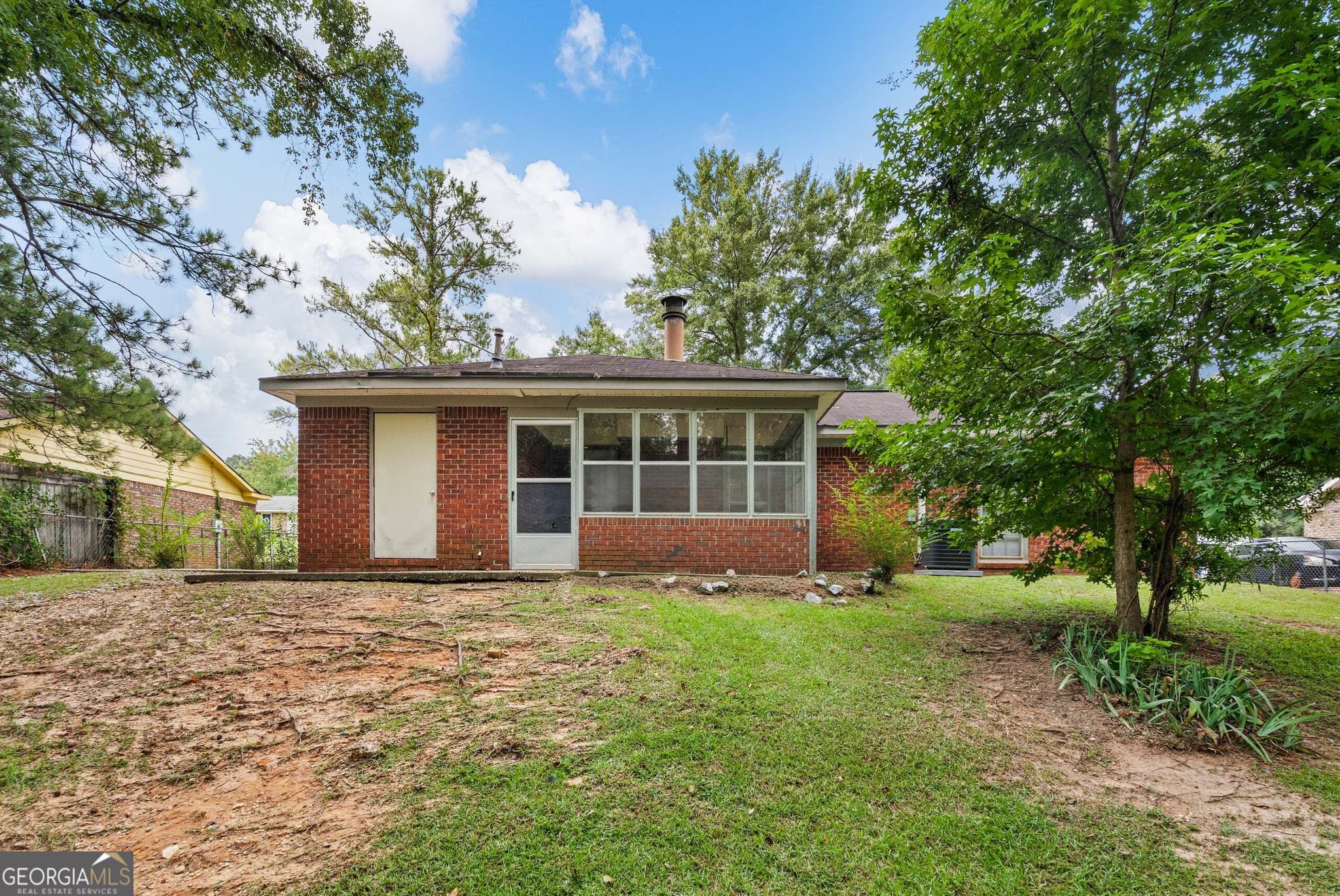 3 bedroom, 2 bathroom, 1,346 sq ft single family residence for sale at 5453 Cranston Drive, Columbus, GA 31907 — photo 5