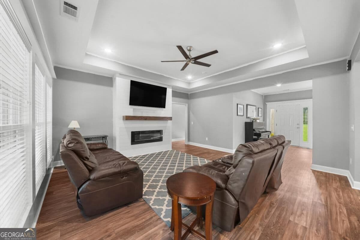 5 bedroom, 3.5 bathroom, 3,037 sq ft single family residence for sale at 500 Mock Street, Sylvania, GA 30467 — photo 6