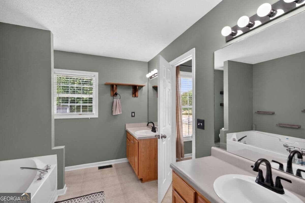 3 bedroom, 2 bathroom, 3,484 sq ft single family residence for sale at 186 Majesty Drive, Rockmart, GA 30153 — photo 9