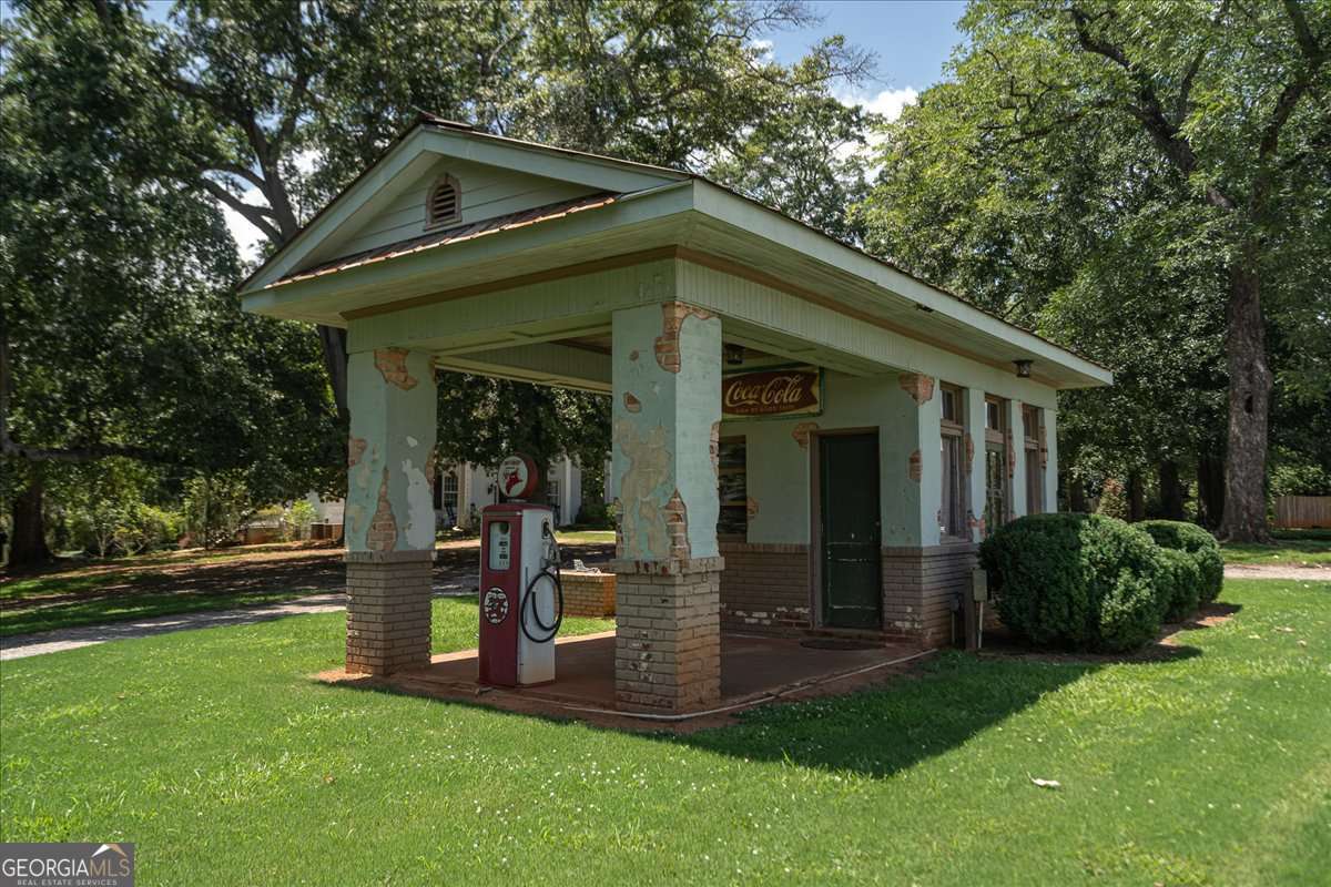 4 bedroom, 1 bathroom, 3,936 sq ft single family residence for sale at 7 & 18 Main Street, Watkinsville, GA 30677 — photo 3