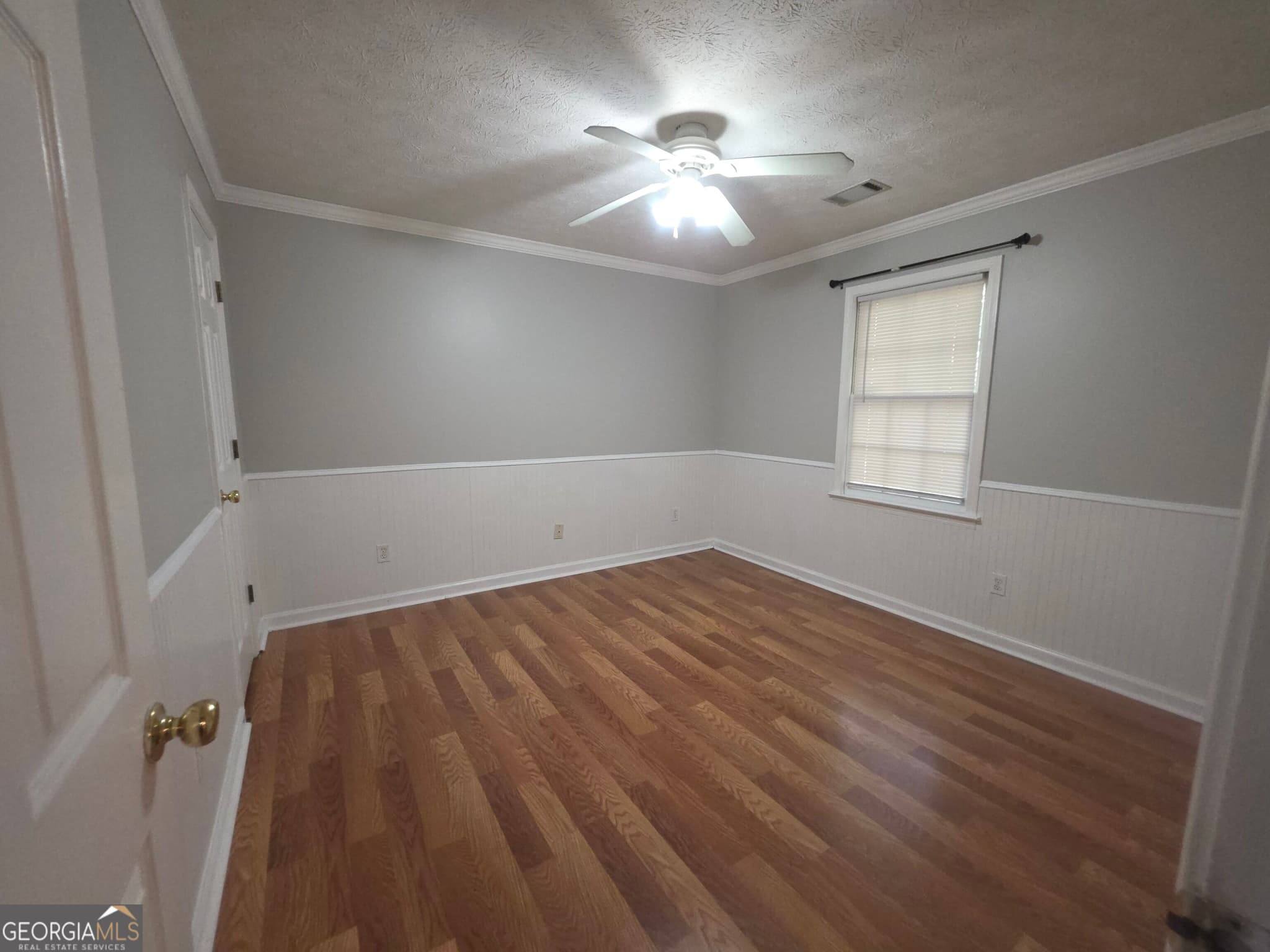 2 bedroom, 2.5 bathroom, 1,307 sq ft townhouse for sale at 2140 Kings Gate Circle # B, Snellville, GA 30078 — photo 7