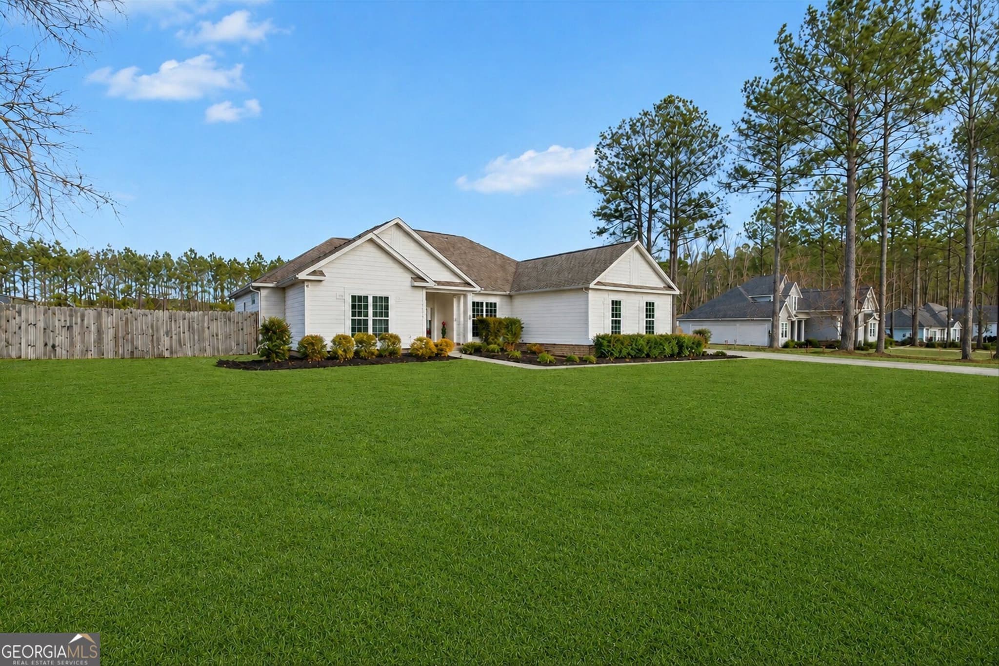 4 bedroom, 3 bathroom, 2,292 sq ft single family residence for sale at 133 Windmill Plantation Drive, Statesboro, GA 30461 — photo 2