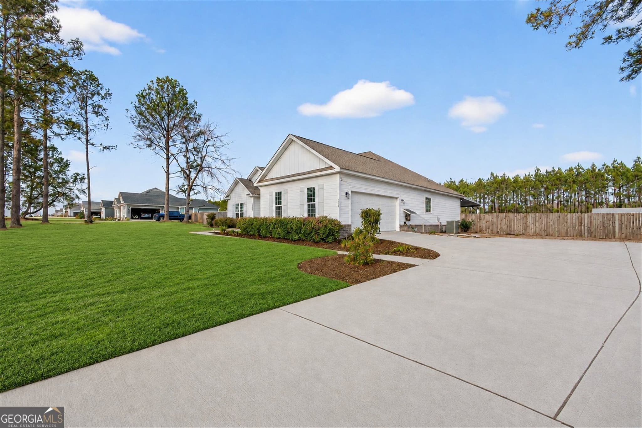 4 bedroom, 3 bathroom, 2,292 sq ft single family residence for sale at 133 Windmill Plantation Drive, Statesboro, GA 30461 — photo 3