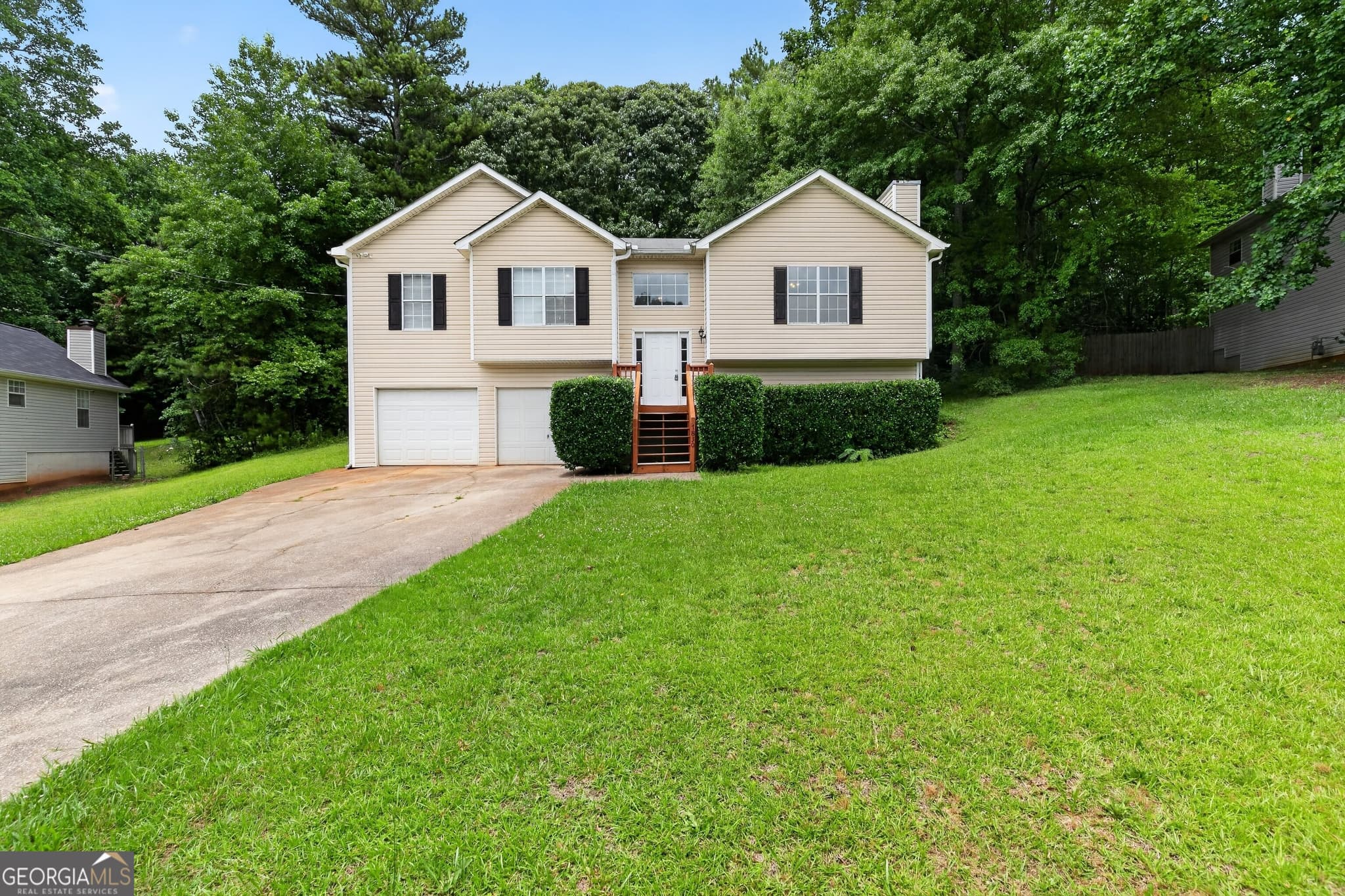 3 bedroom, 2 bathroom, 2,160 sq ft single family residence for sale at 7830 Poppy Drive, Winston, GA 30187 — photo 2