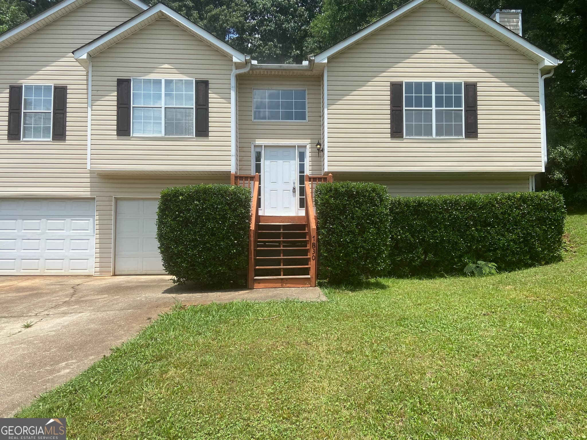 3 bedroom, 2 bathroom, 2,160 sq ft single family residence for sale at 7830 Poppy Drive, Winston, GA 30187 — photo 3