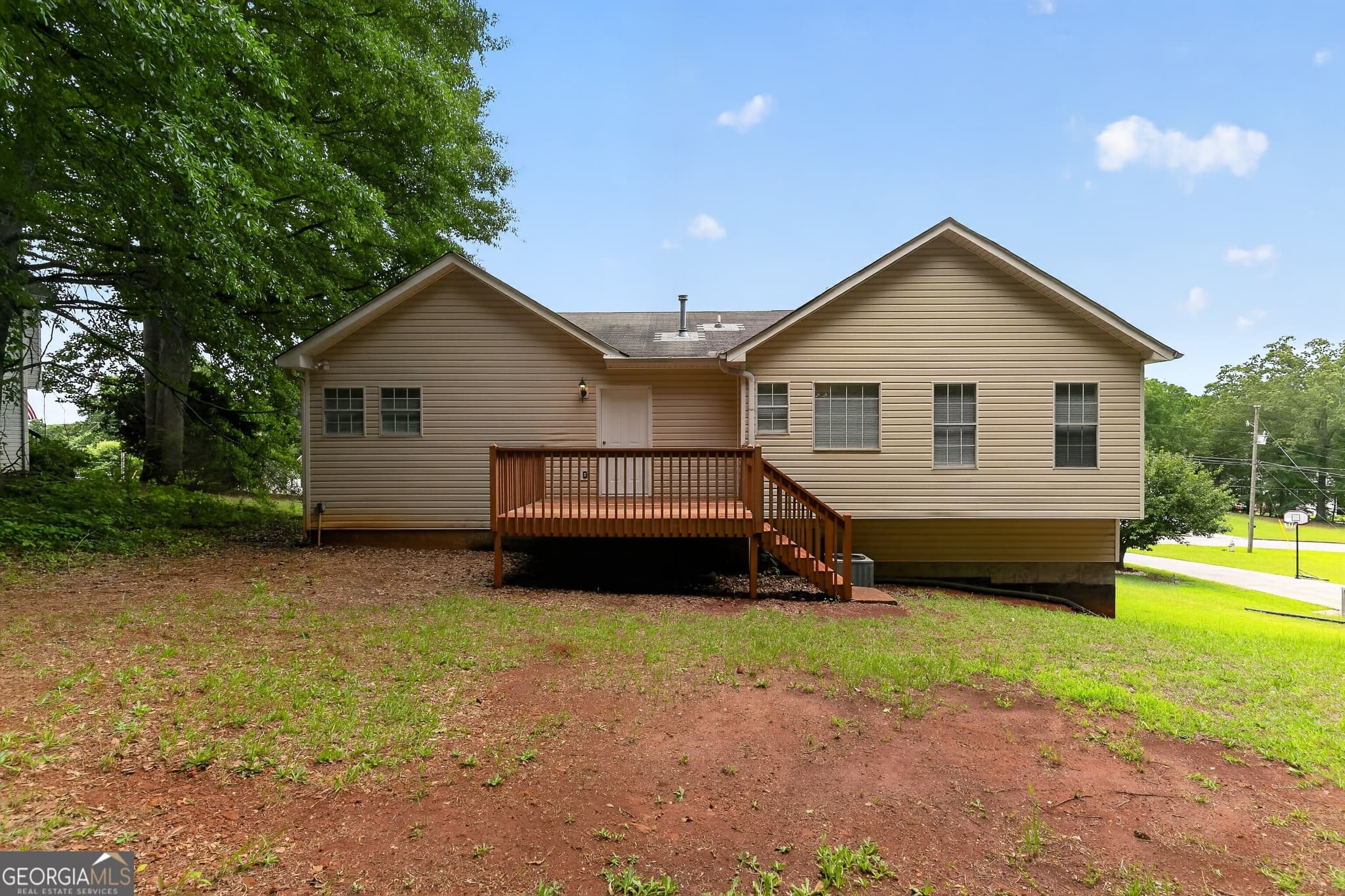 3 bedroom, 2 bathroom, 2,160 sq ft single family residence for sale at 7830 Poppy Drive, Winston, GA 30187 — photo 5