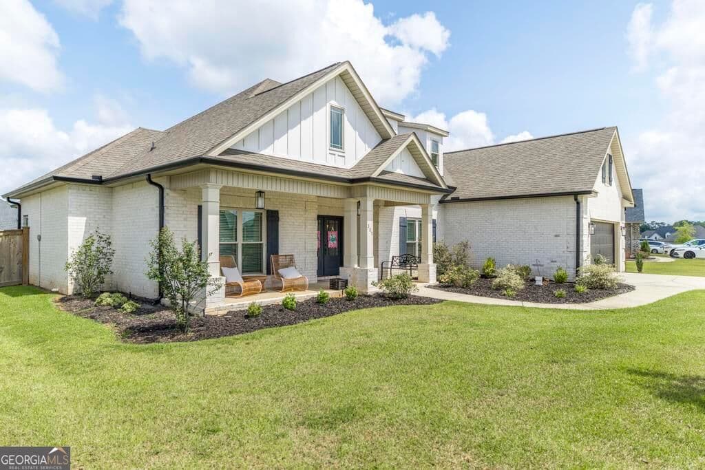 4 bedroom, 3 bathroom, 2,412 sq ft single family residence for sale at 305 Foxberry Nook, Kathleen, GA 31047 — photo 5