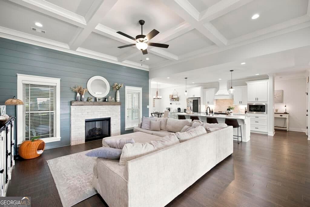 4 bedroom, 3 bathroom, 2,412 sq ft single family residence for sale at 305 Foxberry Nook, Kathleen, GA 31047 — photo 8