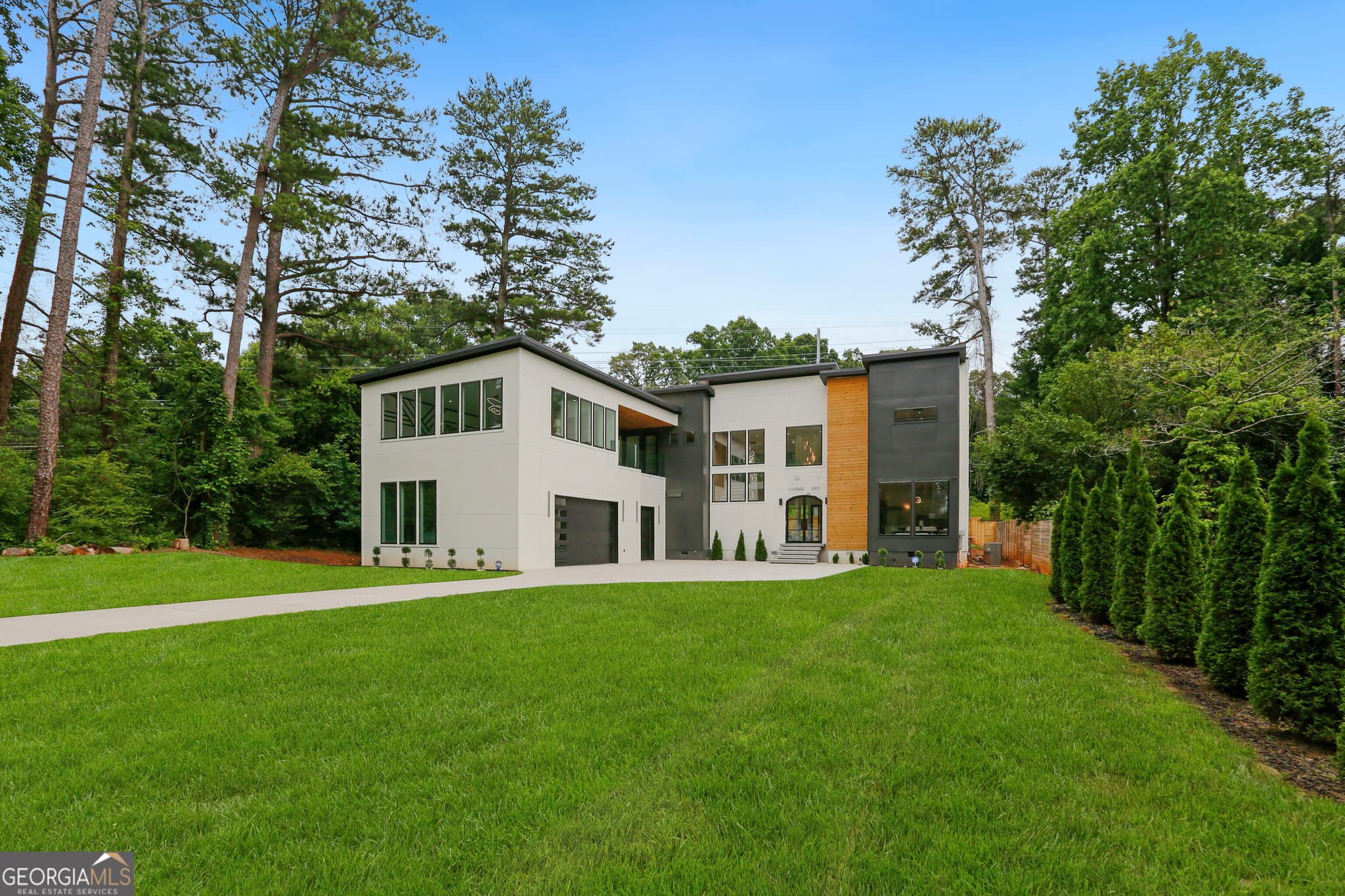 5 bedroom, 6.5 bathroom, 6,300 sq ft single family residence for sale at 1969 Clairmont Terrace, Atlanta, GA 30345 — photo 2