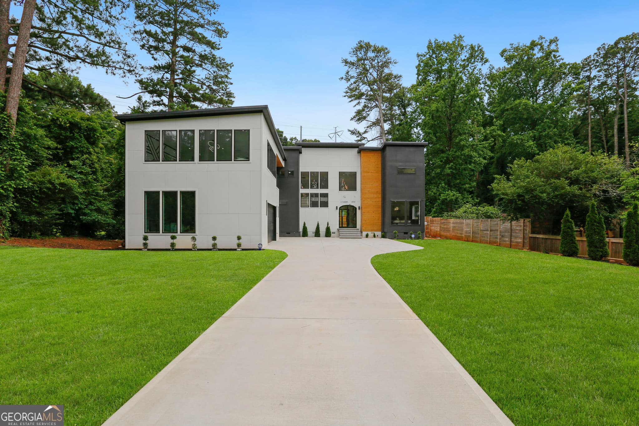 5 bedroom, 6.5 bathroom, 6,300 sq ft single family residence for sale at 1969 Clairmont Terrace, Atlanta, GA 30345 — photo 3